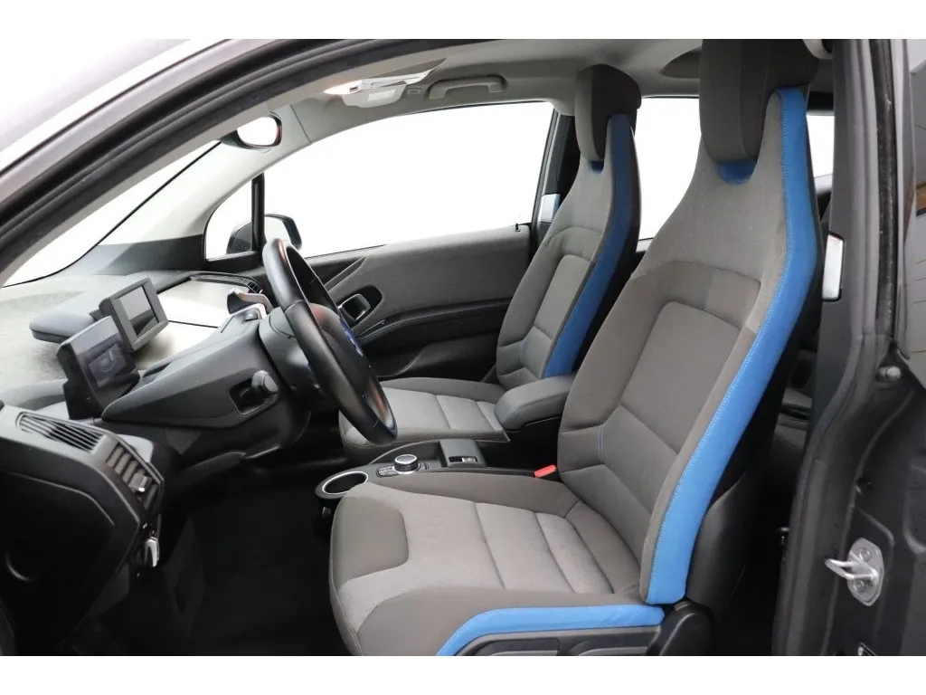 BMW i3 BlueLine 94AH 33kWh incl. BTW wegenbelastingvrij Image 6